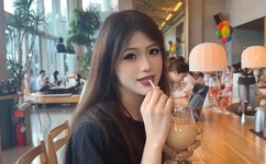 真实女人揄情揄拍视频